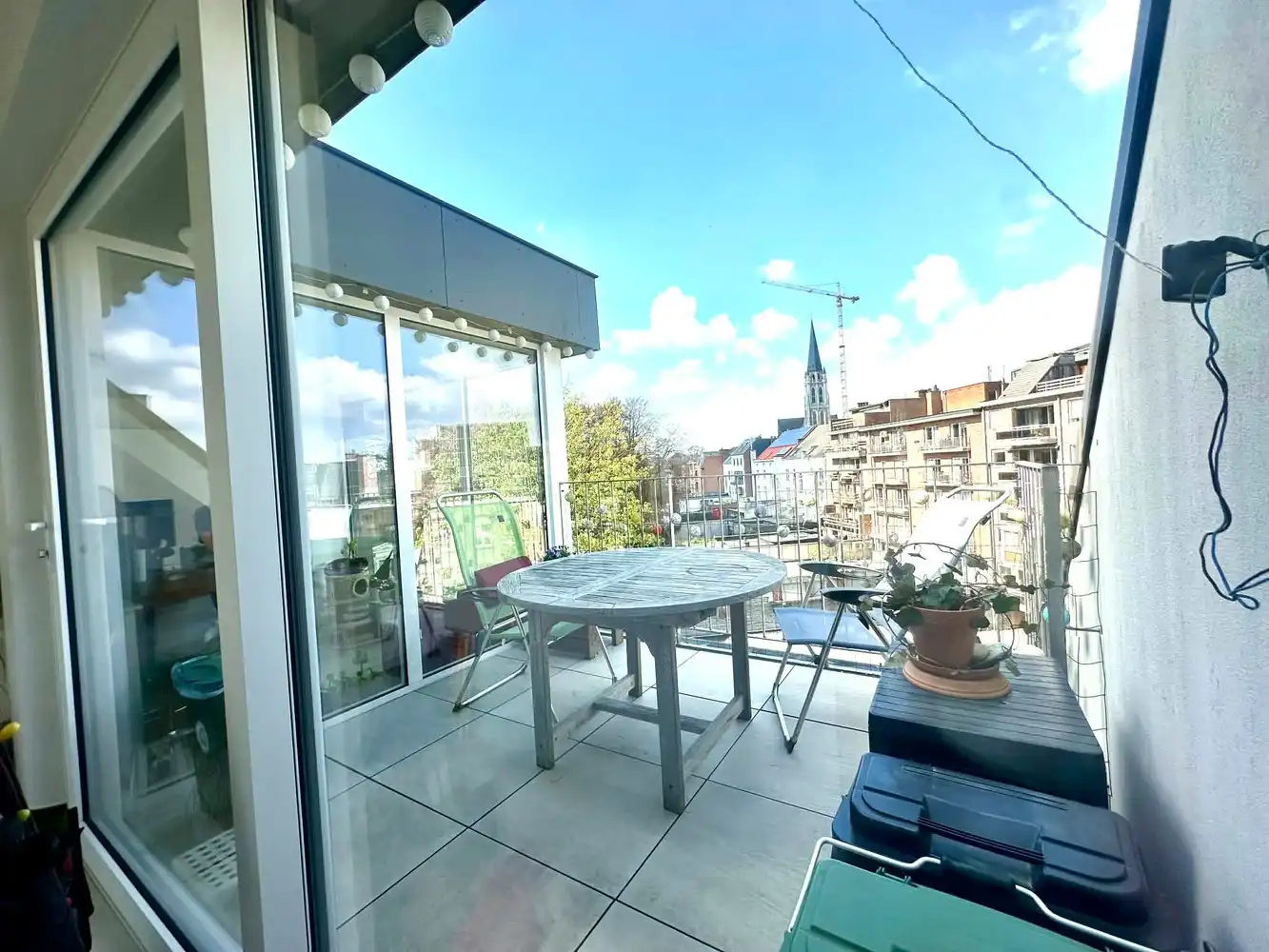 QUASI NIEUWBOUW 125 m2 MET 3 SLAAPKAMERS EN RUIM TERRAS OPEN ZICHT foto 6