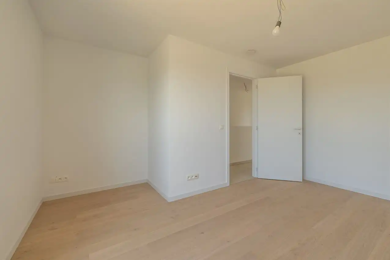 Instapklare nieuwbouwwoning met 4 slaapkamers, 2 badkamers en E-peil 9 foto 33