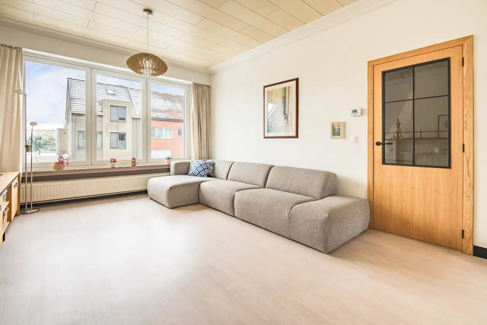 Instapklare woning met garage in een rustige straat! foto 5