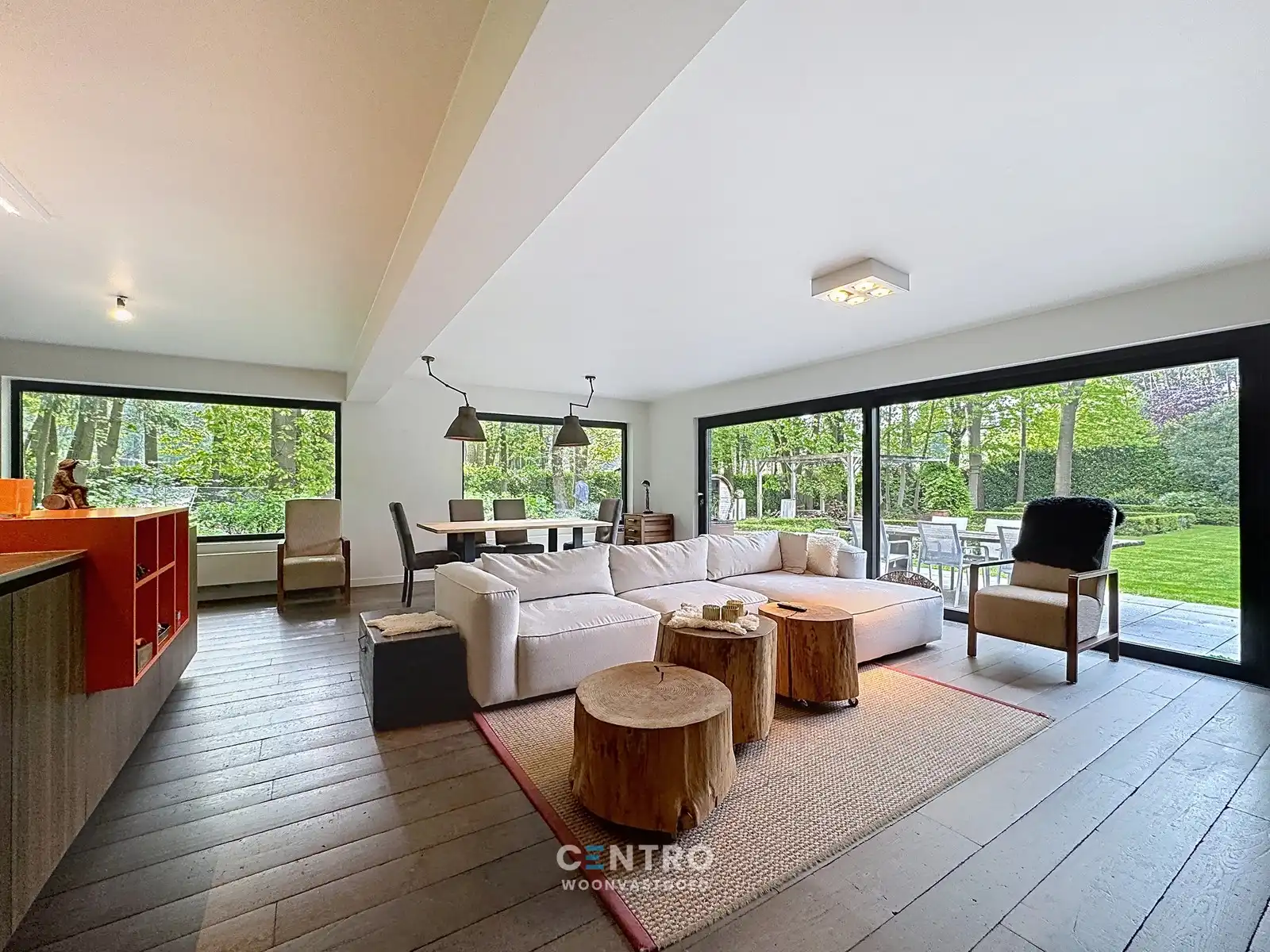 Exclusieve WONING op een mooi perceel van 3.420m² te koop in het bos (woonpark) te Hertsberge. Thuiskomen in een oase van rust! foto 3
