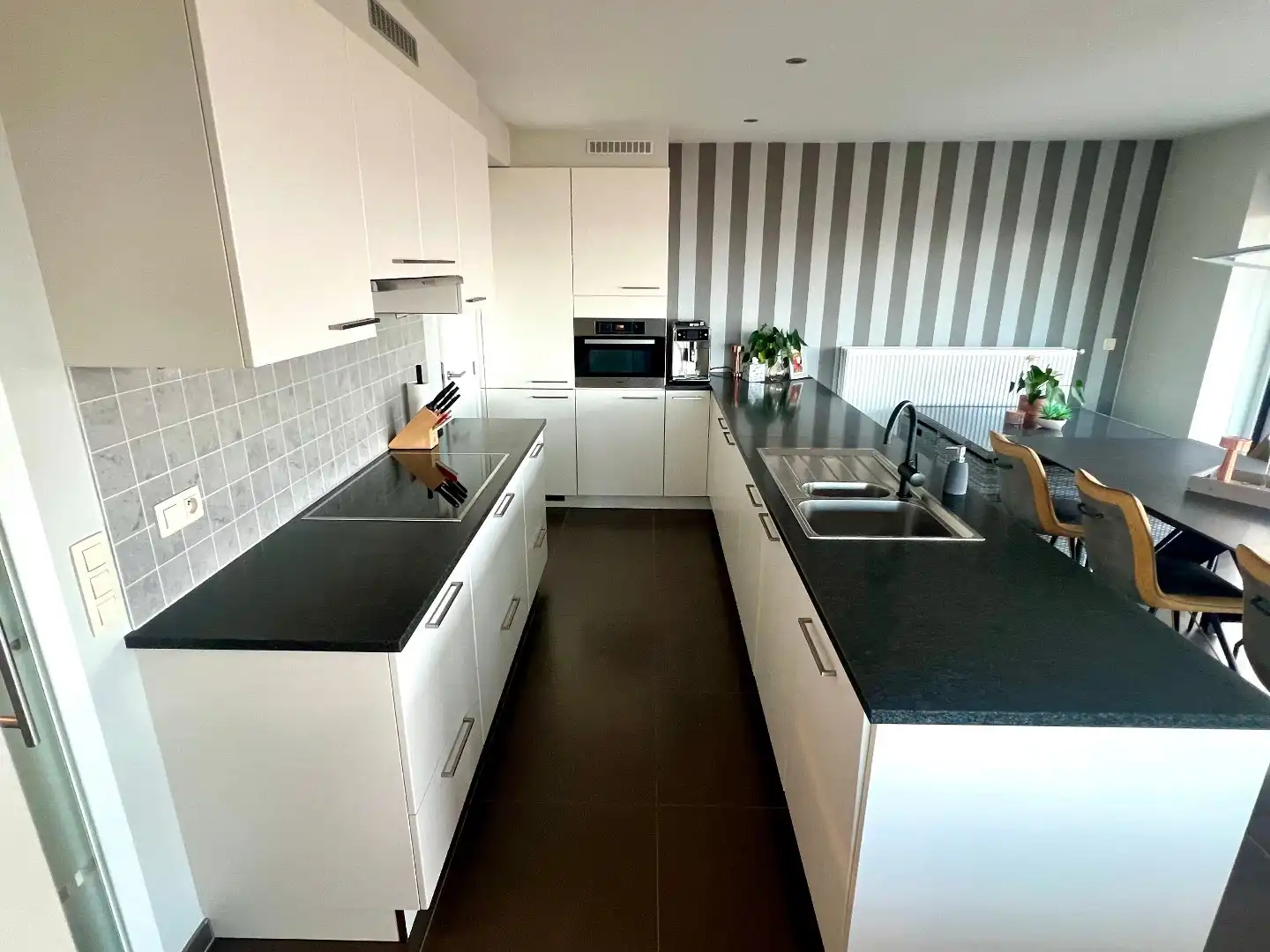 Prachtig Hoekappartement met Panoramisch Zee- en Duinenzicht foto 5