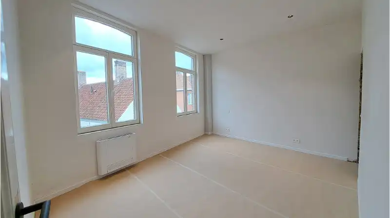 Gerenoveerde Herenwoning met Terras te huur in Brugge foto 6