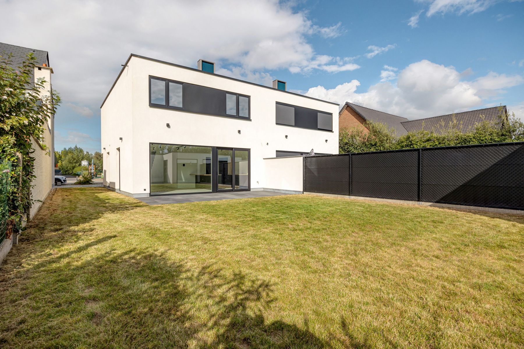 Prachtige, energiezuinige woning met poolhouse! foto 4