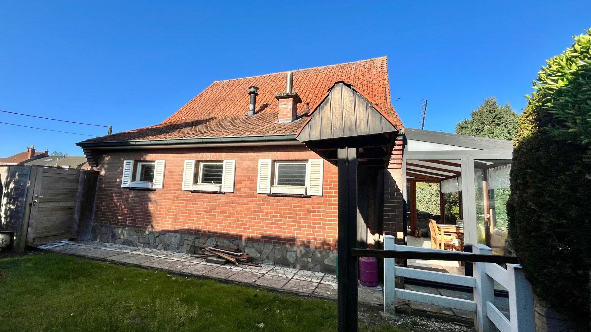 Alleenstaande woning met 3 kamers, garage en mooi zicht op de tuin/molen foto 7