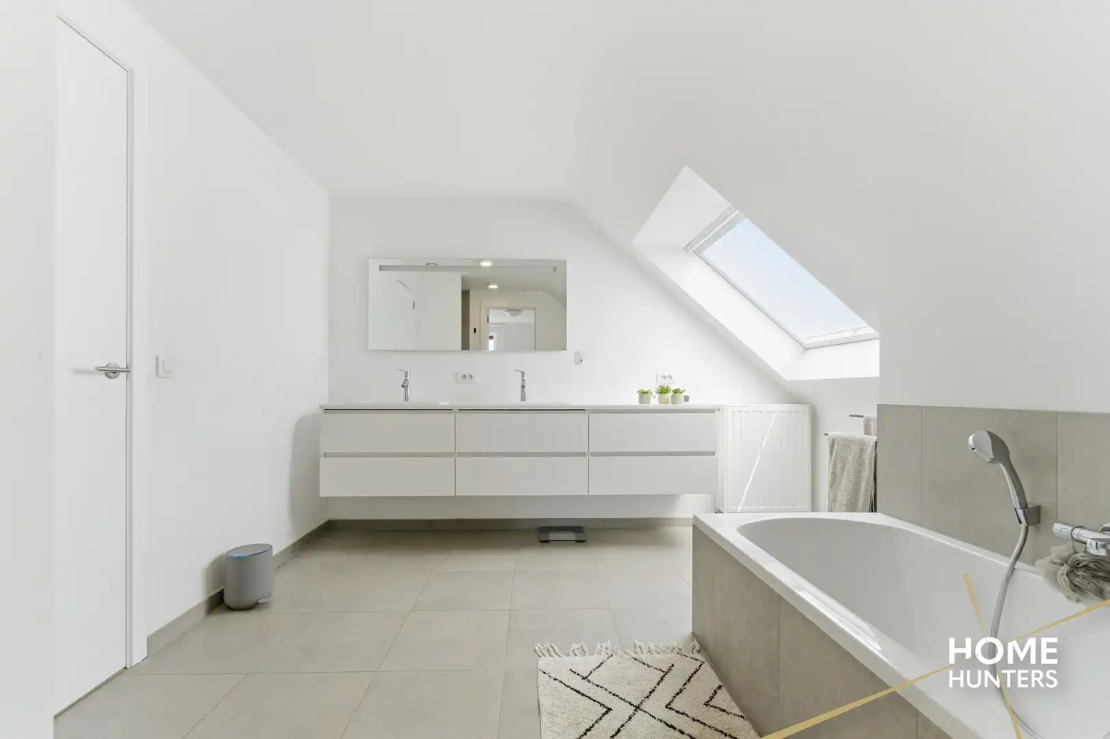 Exclusieve, energiezuinige Halfopen bebouwing (2017) met 4 slaapkamers, zonnige tuin en hoogwaardige afwerking te Ieper foto 15