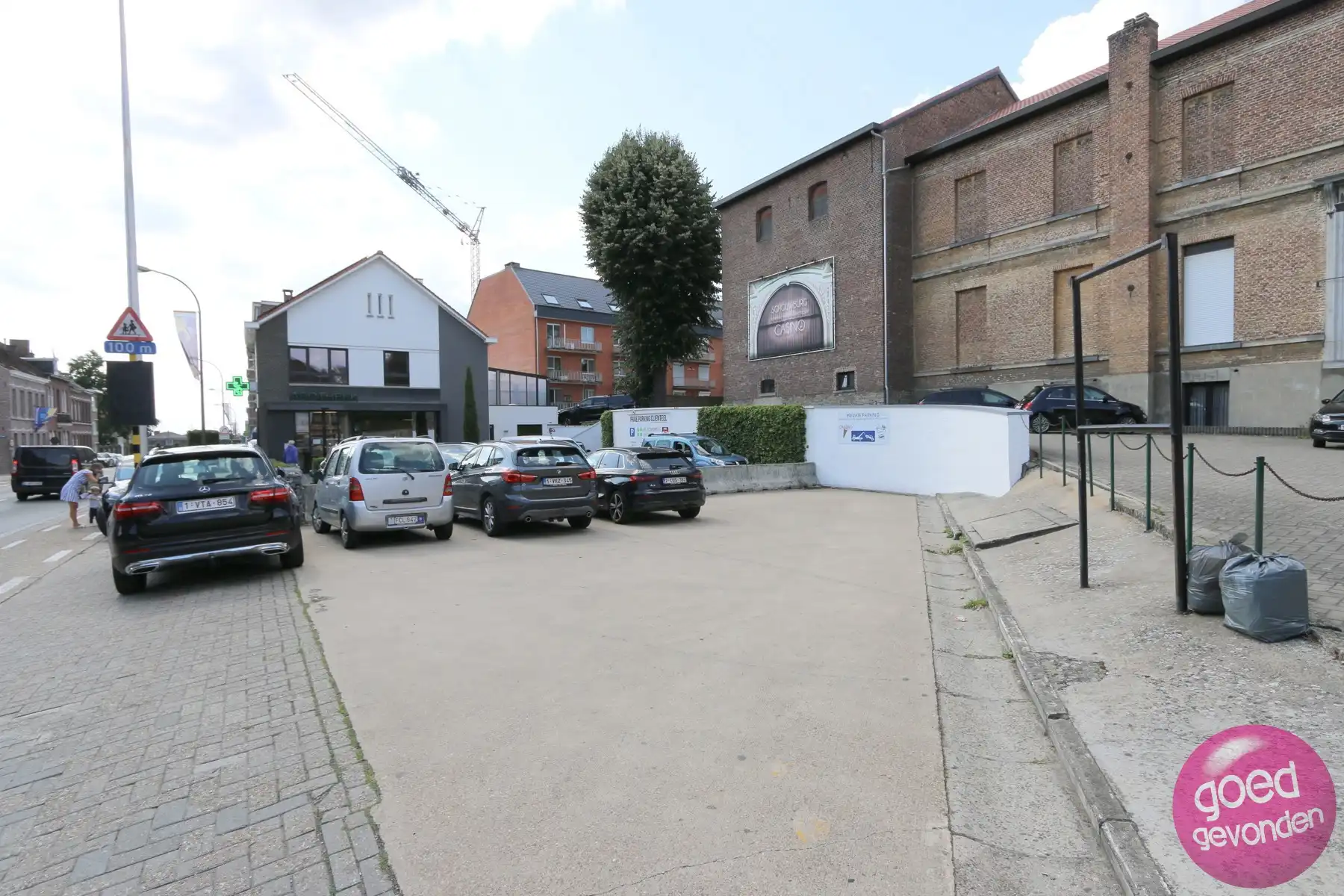 Handelsfonds - ijs en broodjesbar - parking - terras foto 6