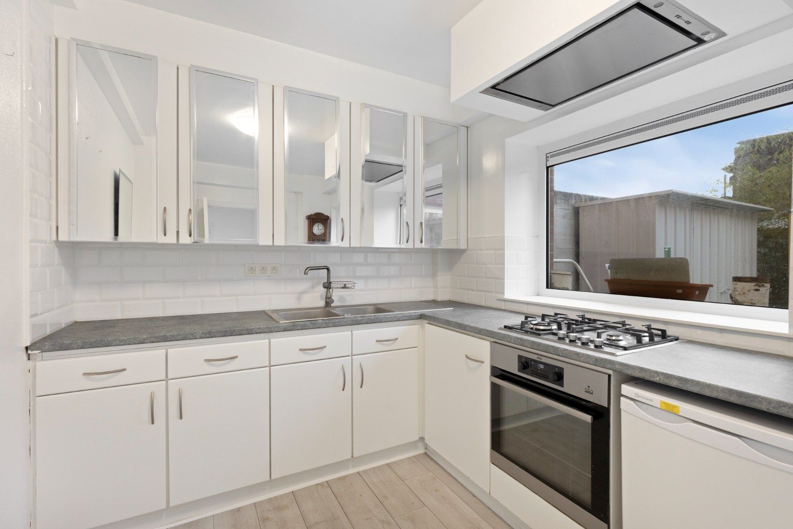 Ruim gelijkvloers appartement met 3 slaapkamers! foto 4