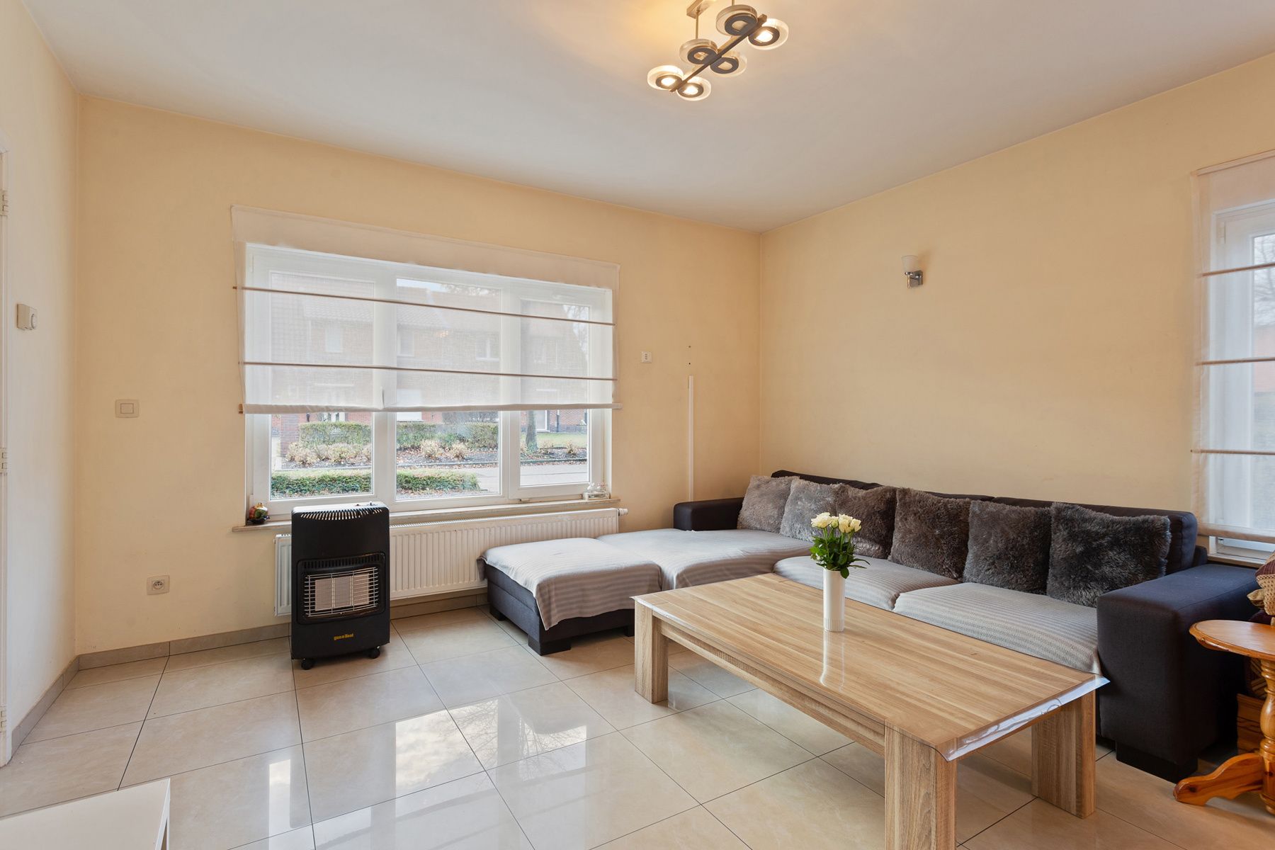 CHARMANTE WONING MET 3 SLAAPKAMERS OP 8A 63CA  foto 11