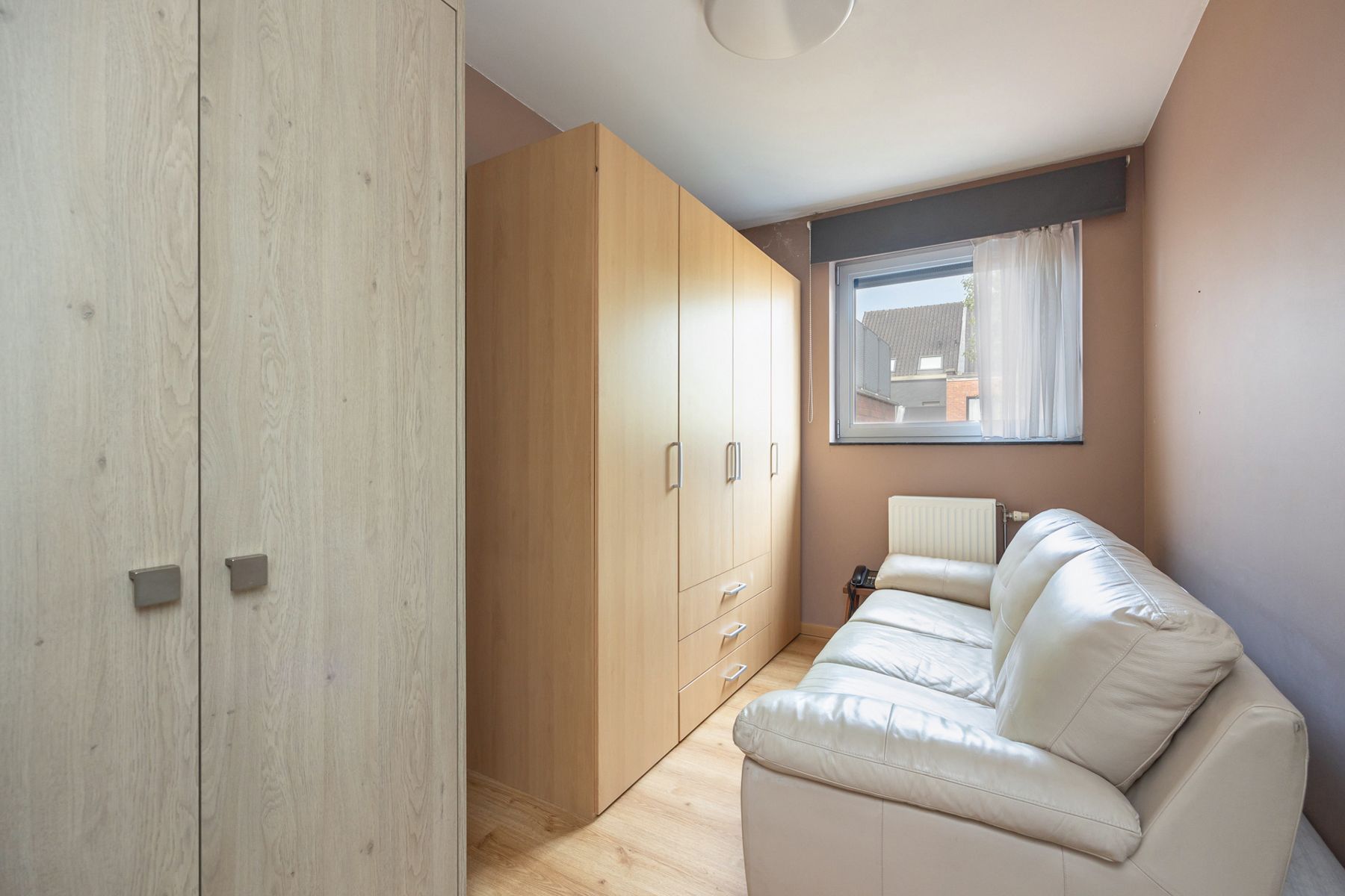 Twee slaapkamer appartement in centrum Kontich – met terras en kelderberging foto 12