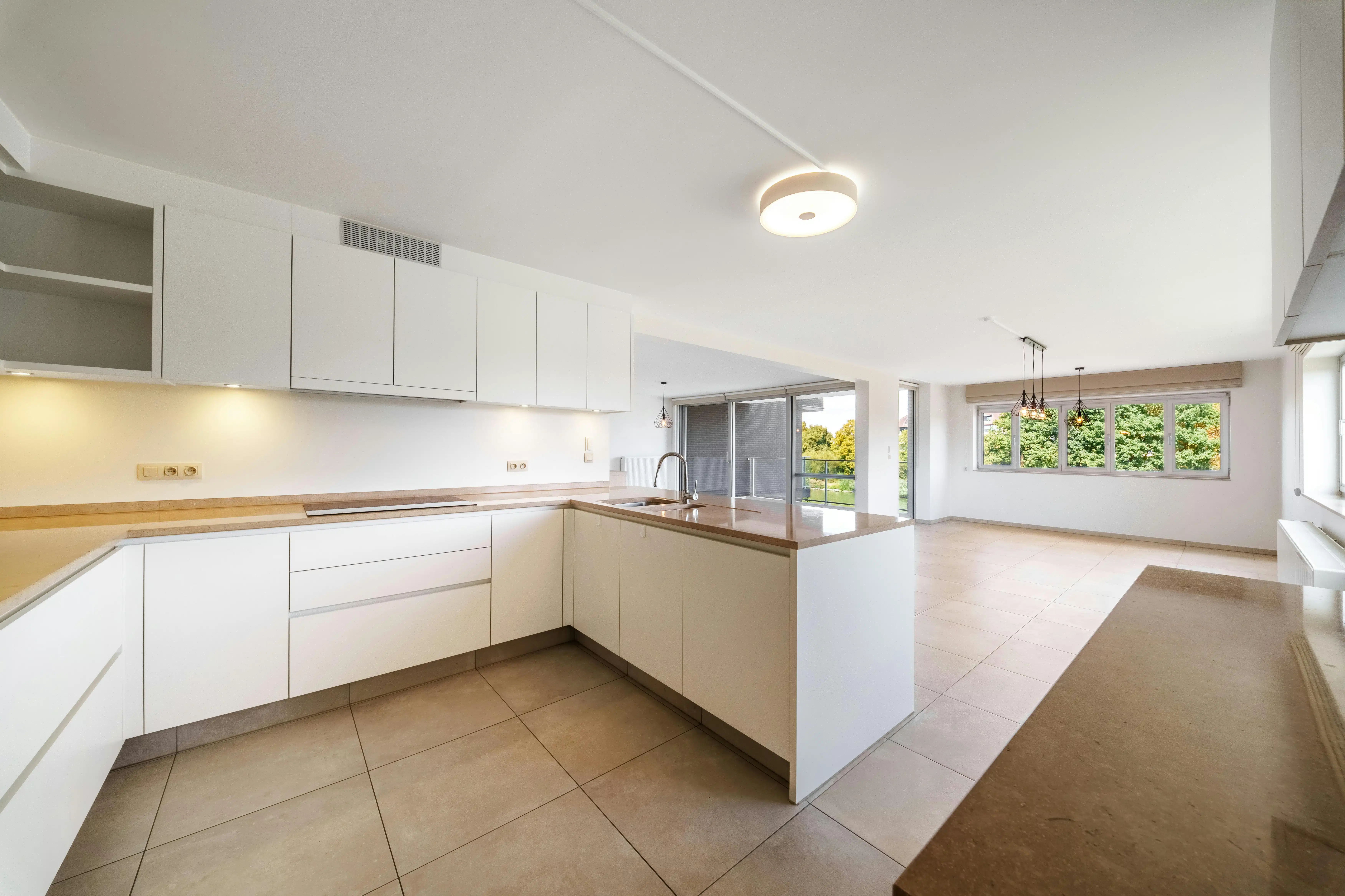Exclusief appartement te Izegem van 148 m² foto 4