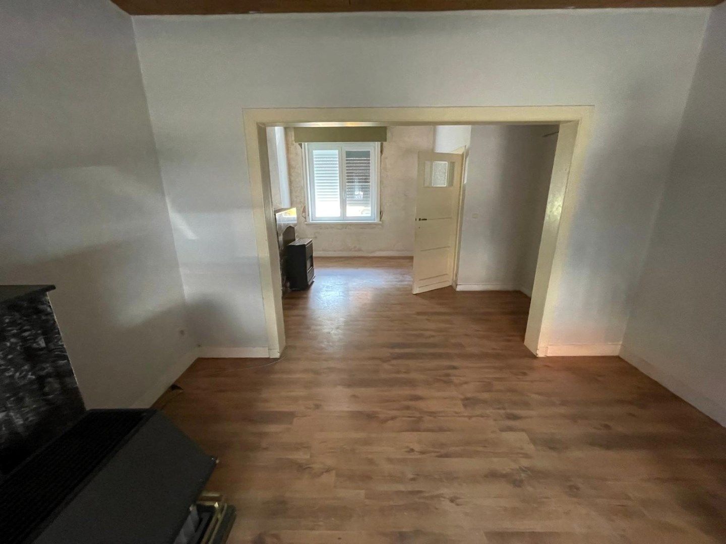 Appartementsgebouw met aanpalende schuur foto 9