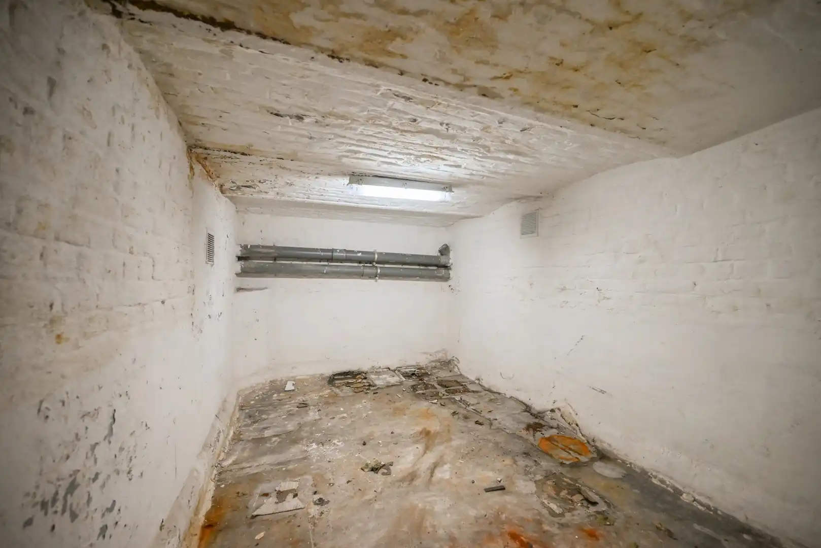 Instapklare woning met twee slaapkamers nabij centrum Izegem foto 16