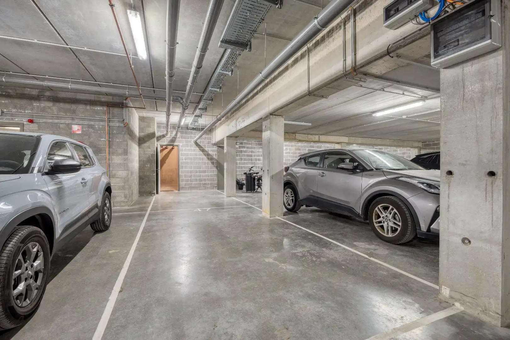 App te huur nabij centrum Halle: 2 slpks, terras, parking + kelder foto 19