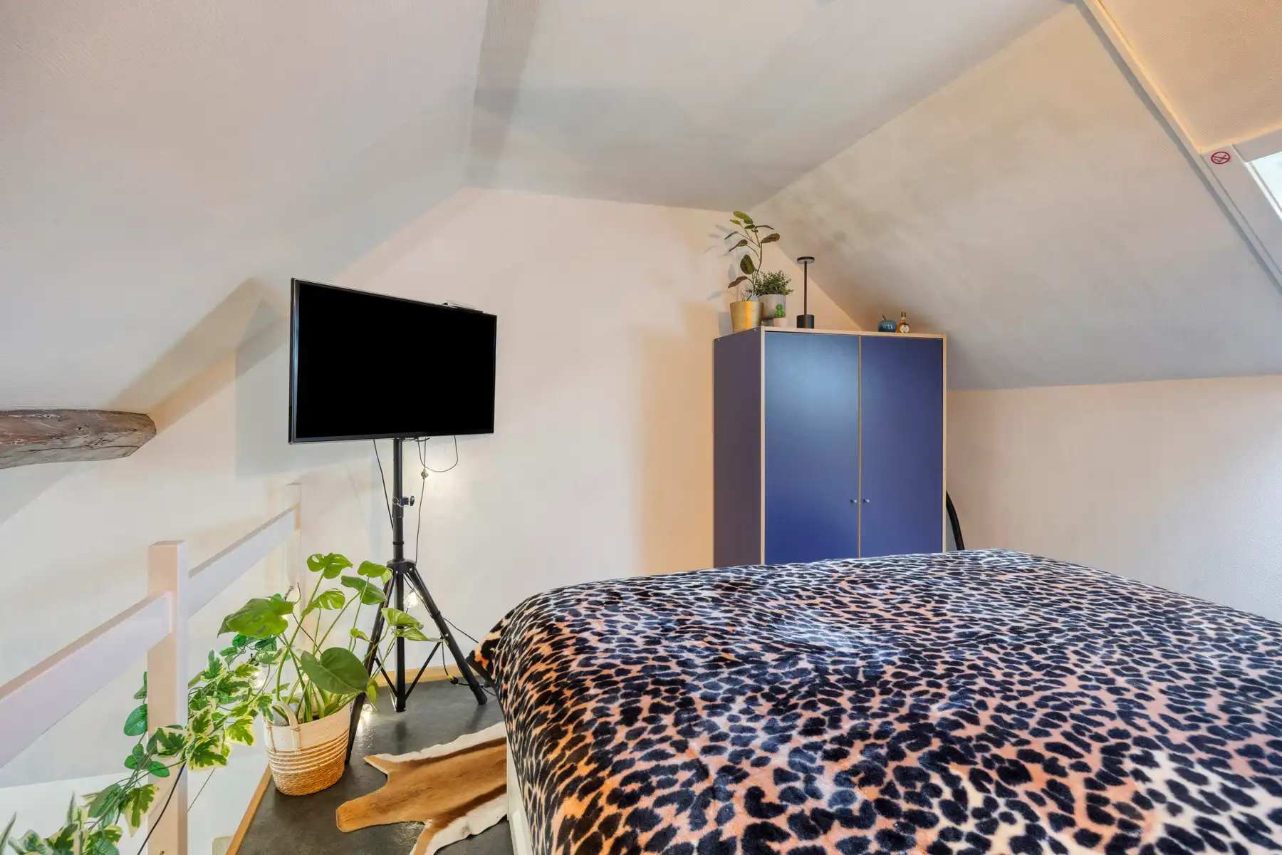 Zeer goed gelegen handelshuis + bovengelegen woonst en 2 kamers foto 21