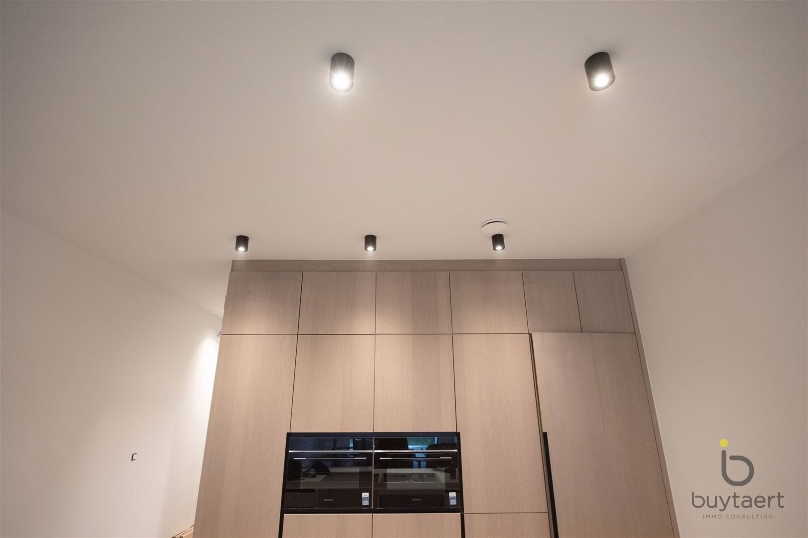 Duurzaam en stijlvolle nieuwbouw rijwoning + tuin! foto 6