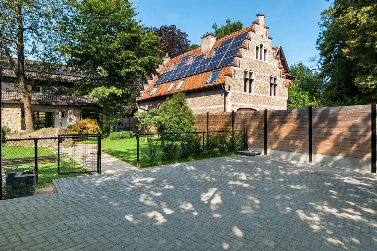 Instapklare open bebouwing met 4 slpkrs en aangename tuin te Edegem foto 31
