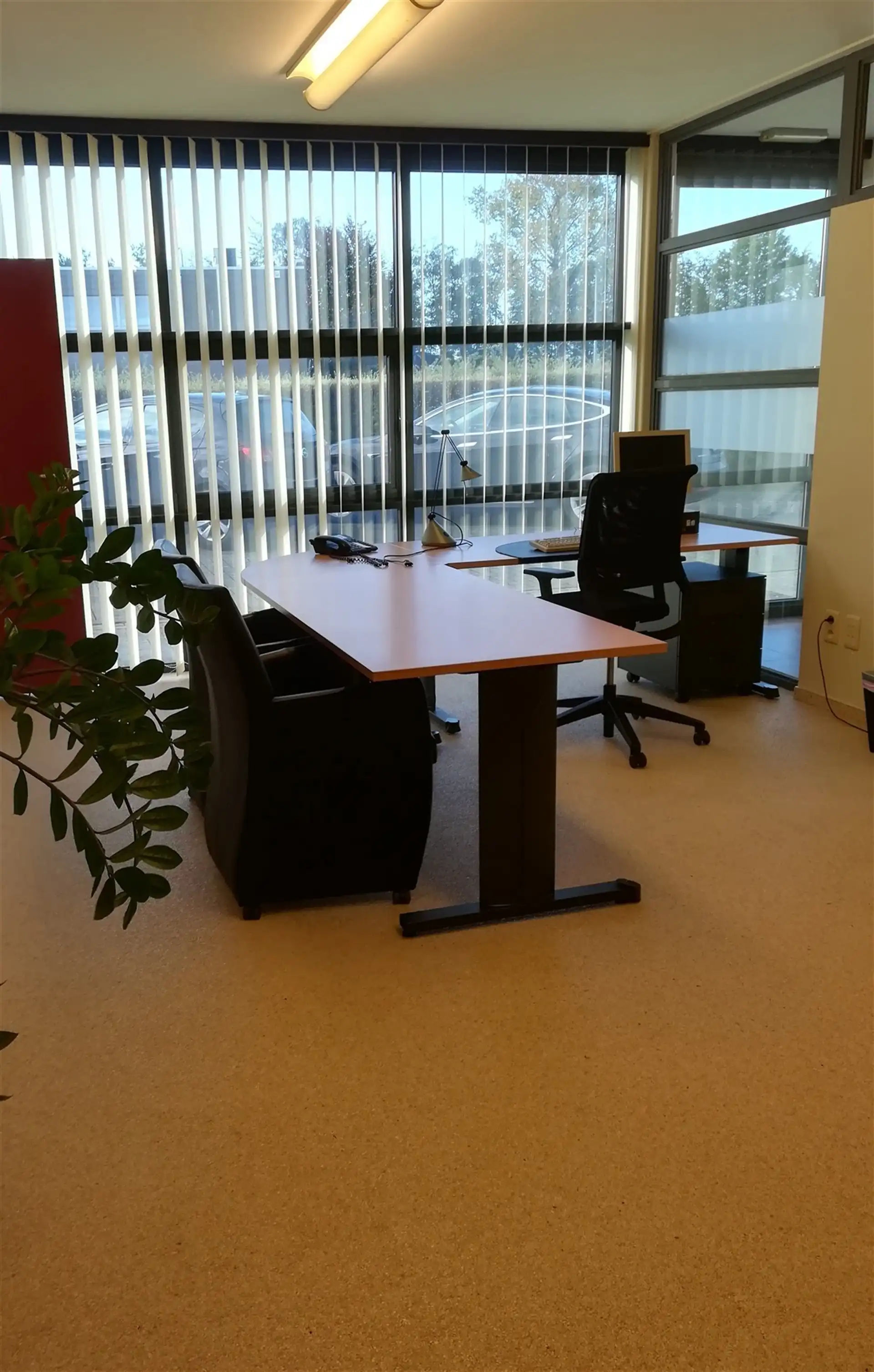 Kantoren te huur van 17m² tot 403m² foto 6