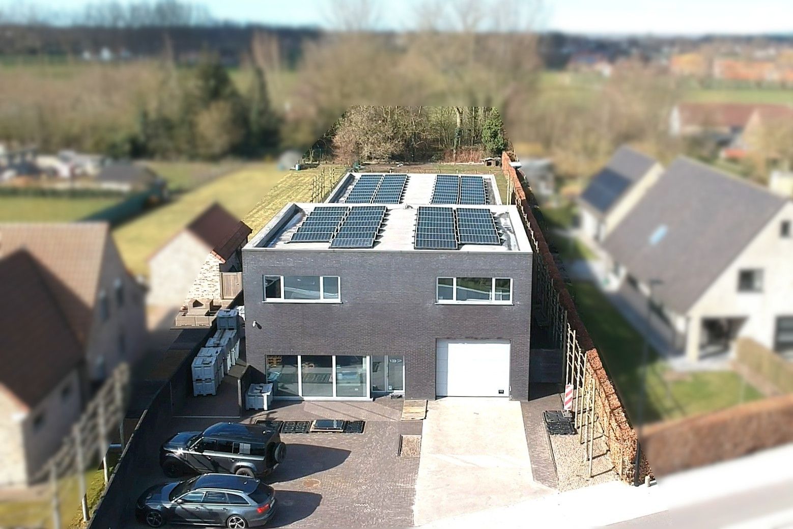 Modern bedrijfsgebouw van 540m² voor atelier- of opslagruimte op een perceel van 1.845m² foto 3