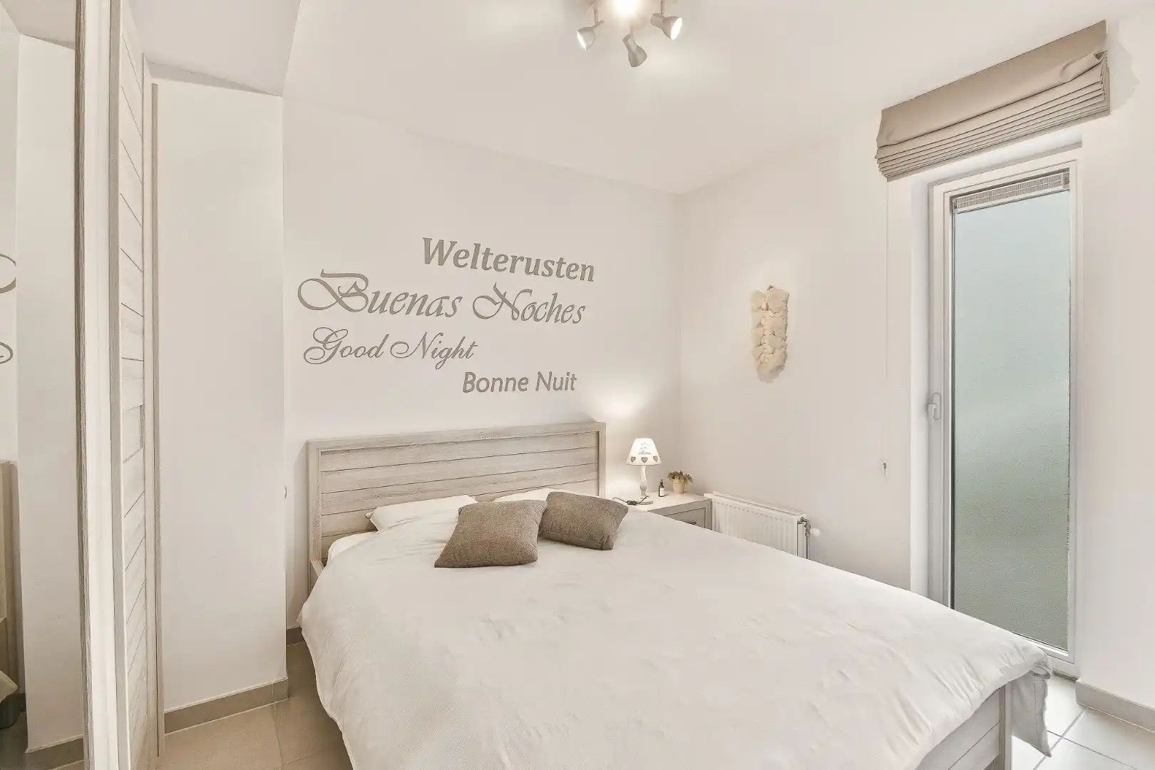 Instapklaar gelijkvloers appartement met zonnig terras  foto 12