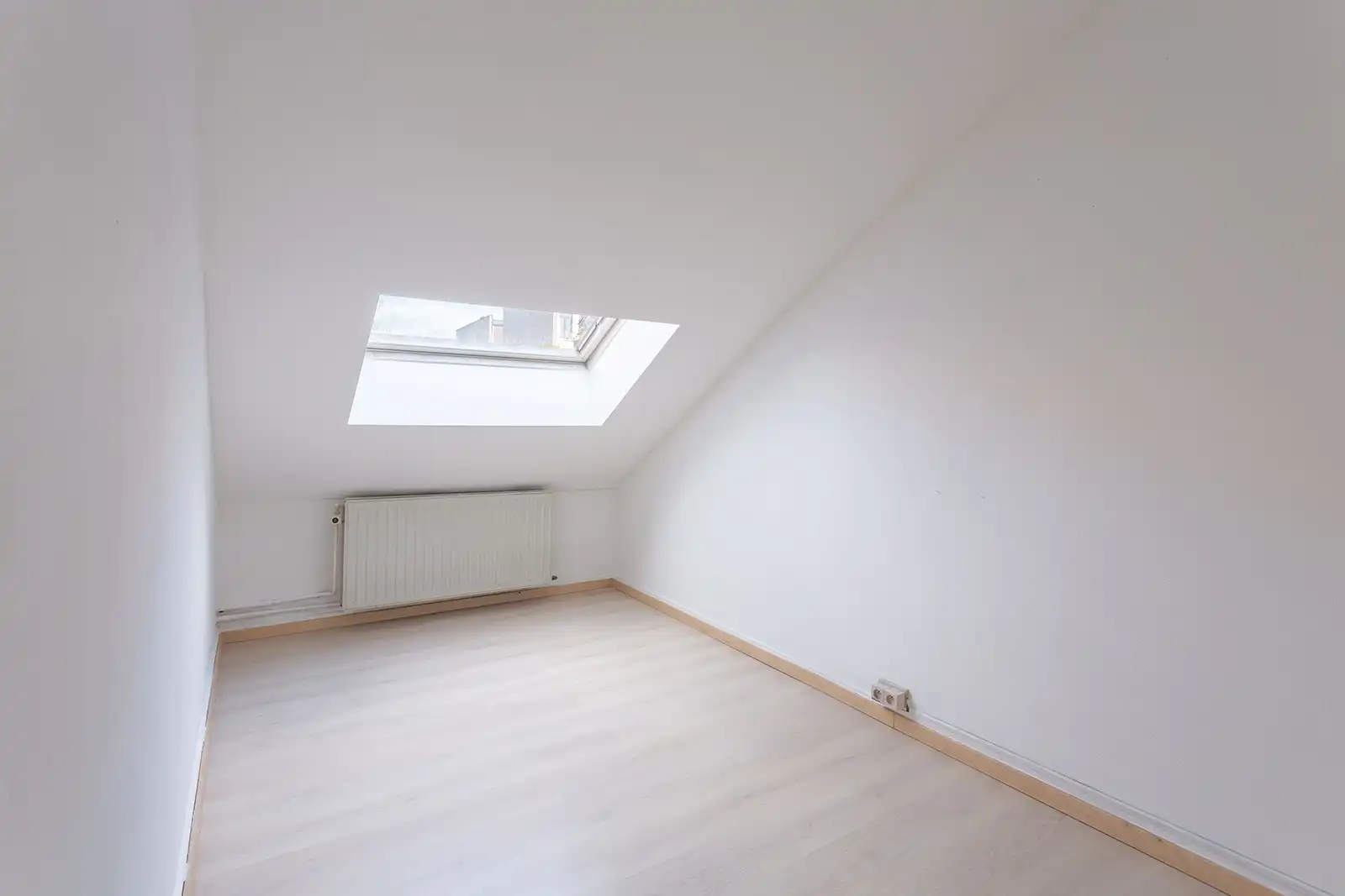 Ruime triplex met 5 slpk en terras in Antwerpen foto 27