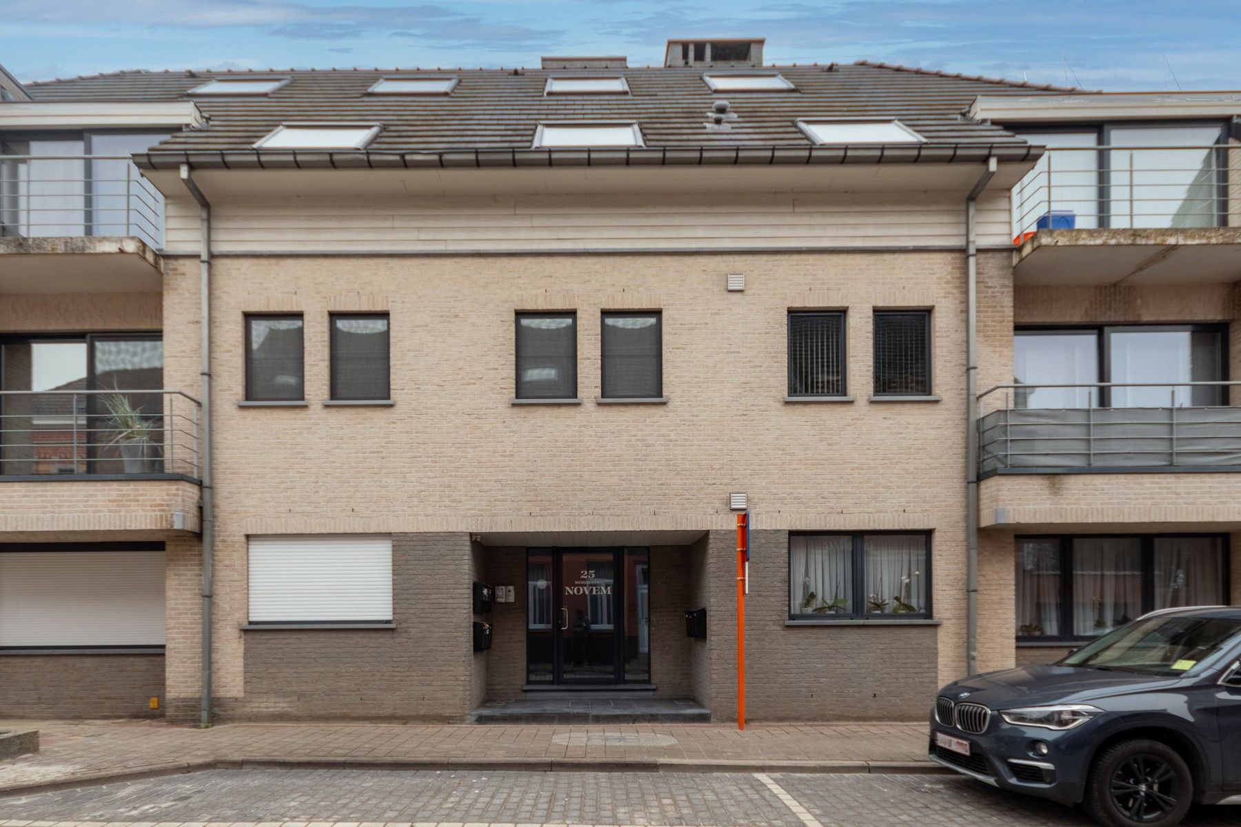 Goed onderhouden appartement met 2 slaapkamers en garage foto 2