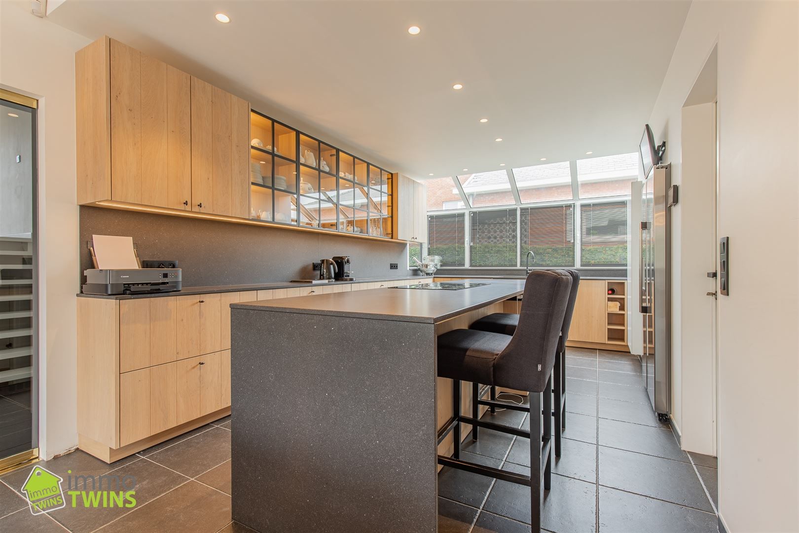 Ruime Vrijstaande Woning met 4 slpks foto 3