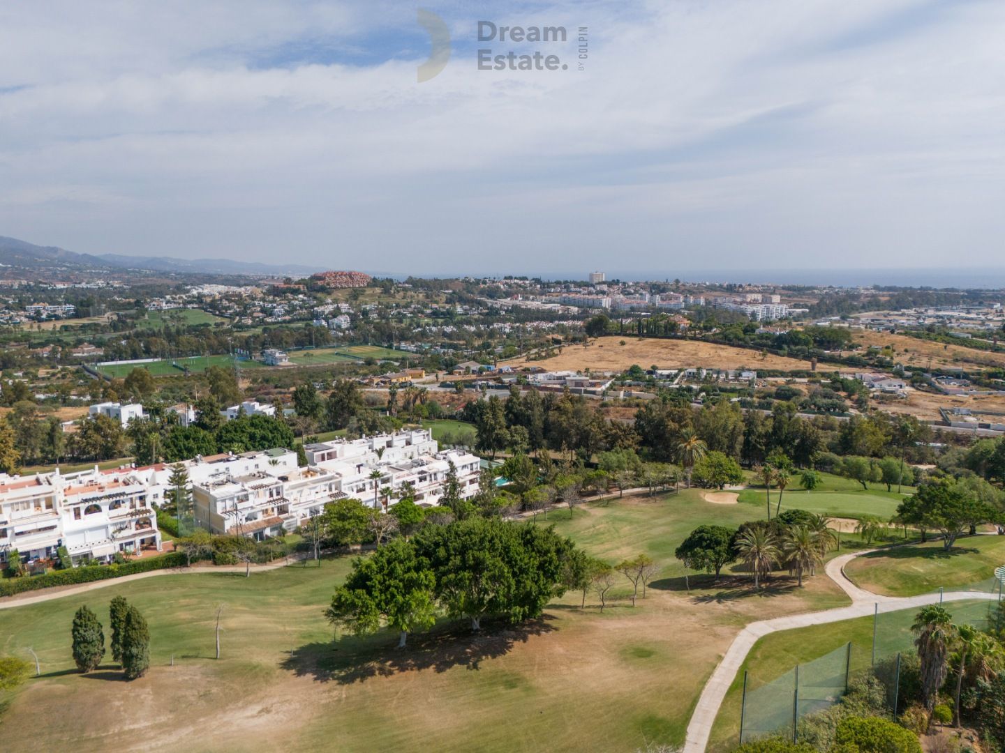 Nieuw Gerenoveerd Appartement op een Toplocatie in La Quinta, Nueva Andalucia foto 14