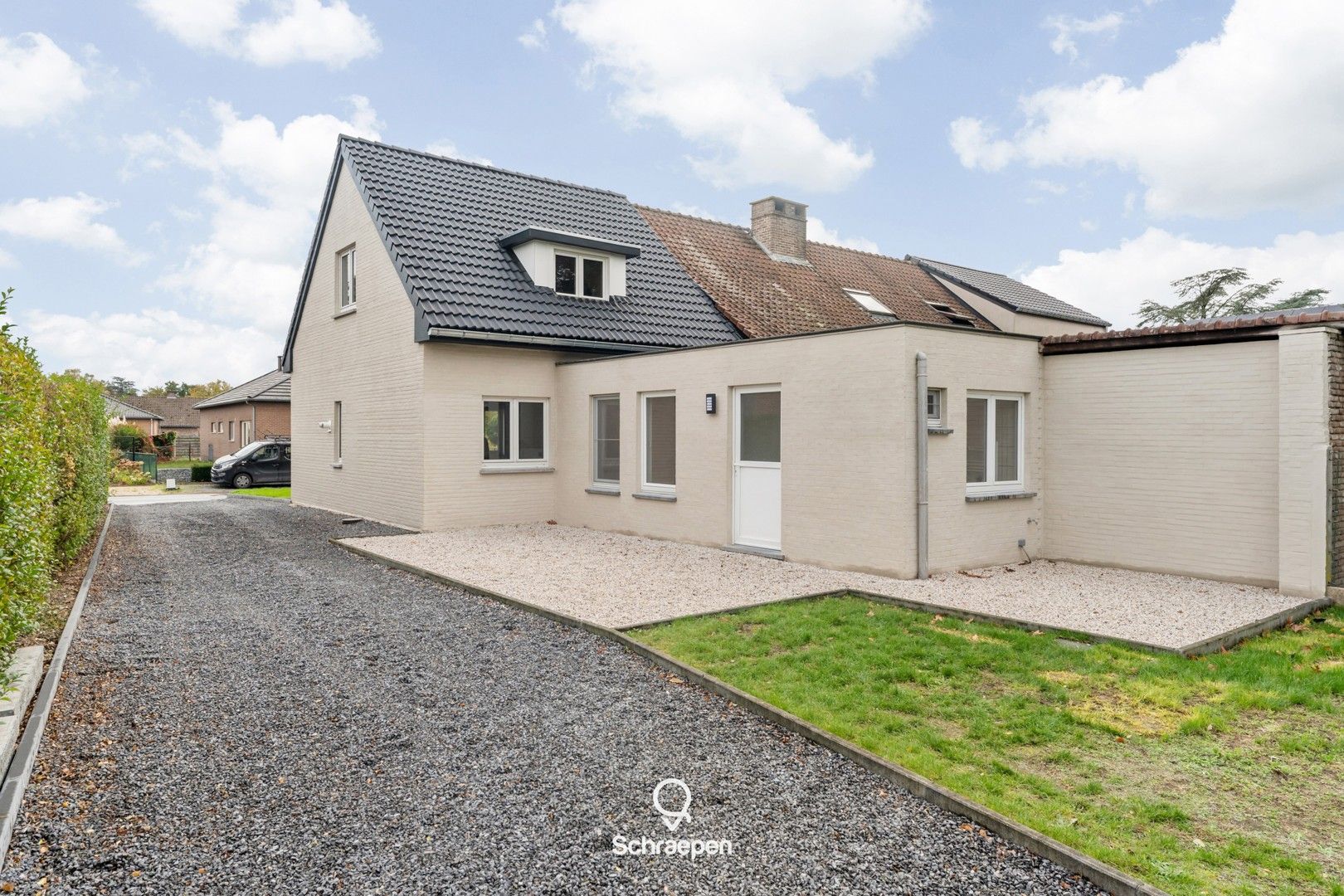 Karaktervolle woning met 2 slpks op een perceel van circa 8,5 are te Genk! foto 20