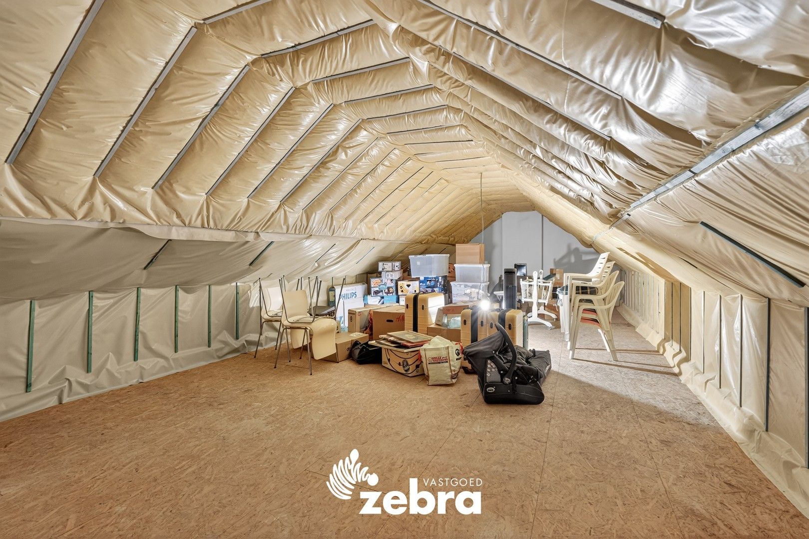 Gerenoveerde woning met 4 slaapkamers, tuin en garage te Meulebeke! foto 24