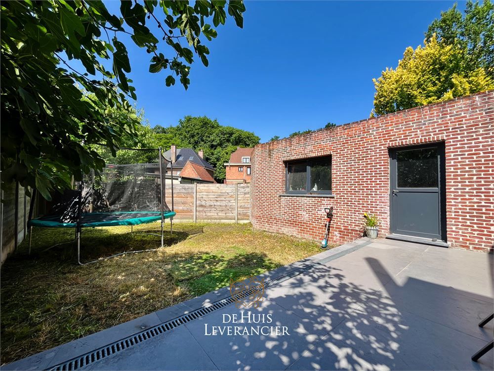 Prachtige, gerenoveerde woning met tuin en garage op toplocatie te koop in Mortsel! foto 28