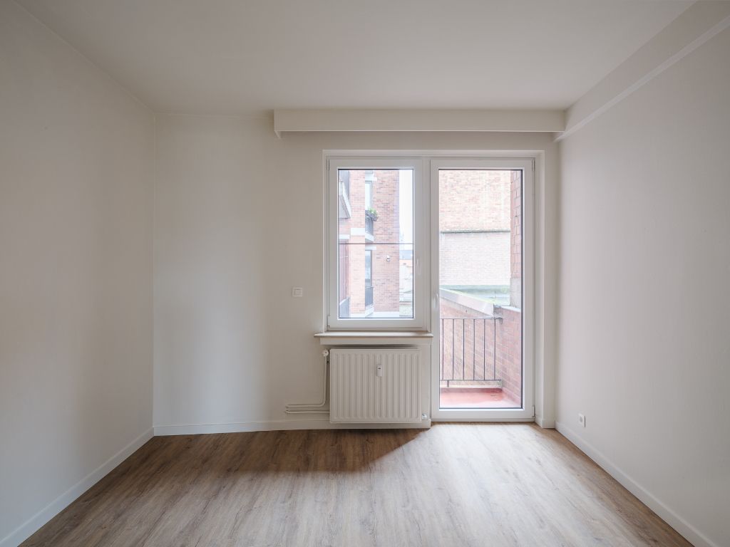 Gerenoveerd 2 slaapkamer appartement met unieke zichten op de Gentse binnenwateren foto 9