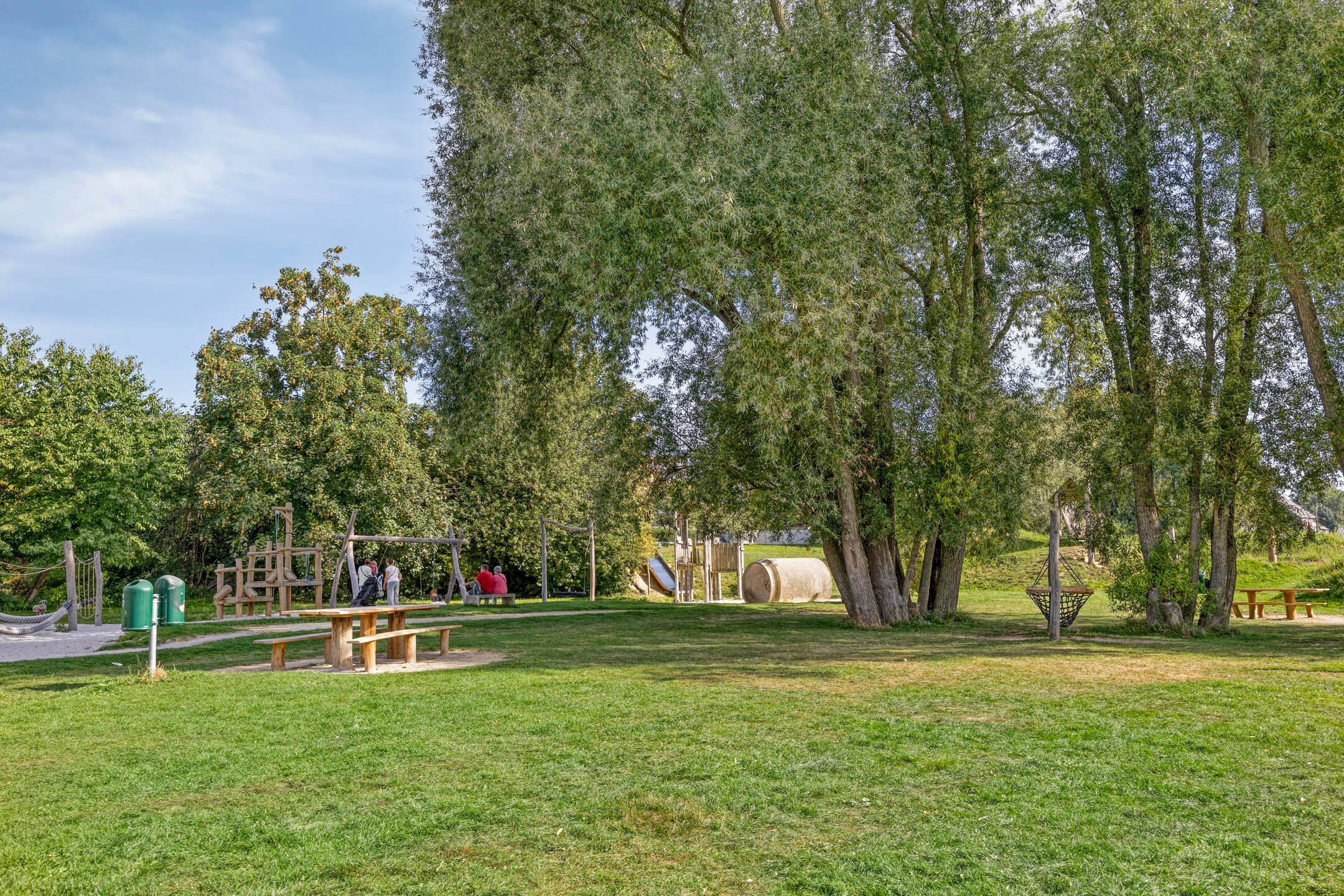 Wonen in dorpelijke charme: lichtrijke en ruime woonst foto 30