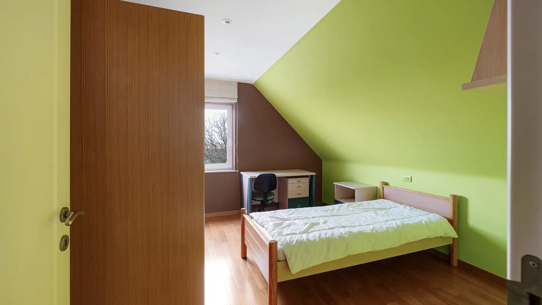 Rustig gelegen villa met grote tuin te Heist foto 26