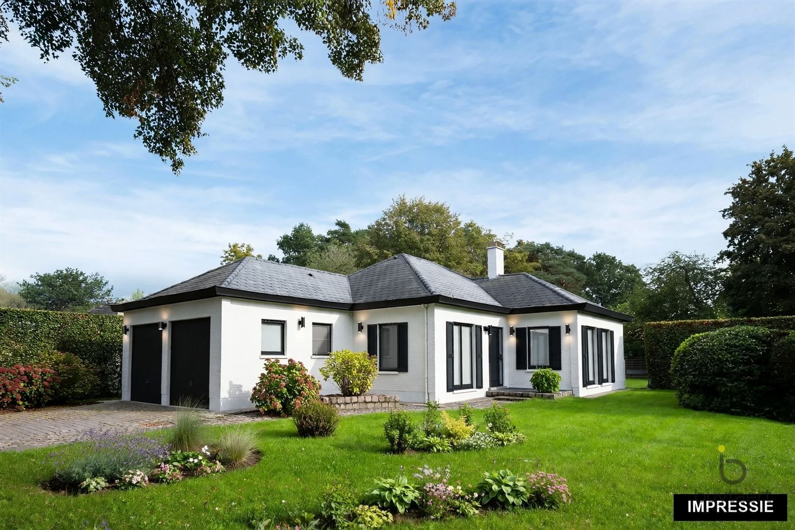 Aangenaam GELIJKVLOERS landhuis in een fijne en groene omgeving!