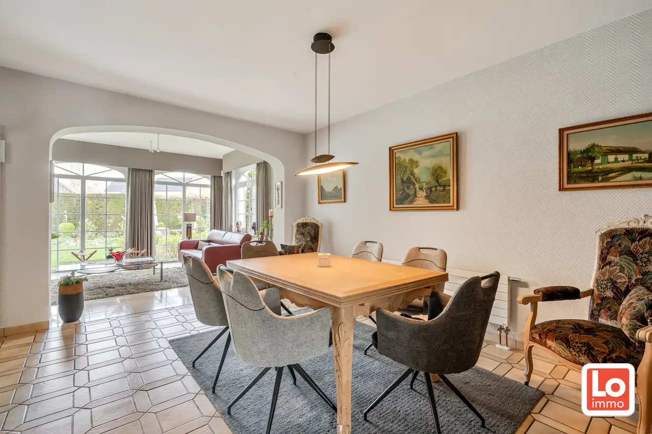 VERKOCHT! Charmante alleenstaande woning met inpandige garage op een zeer goede locatie in Oostakker. foto 6