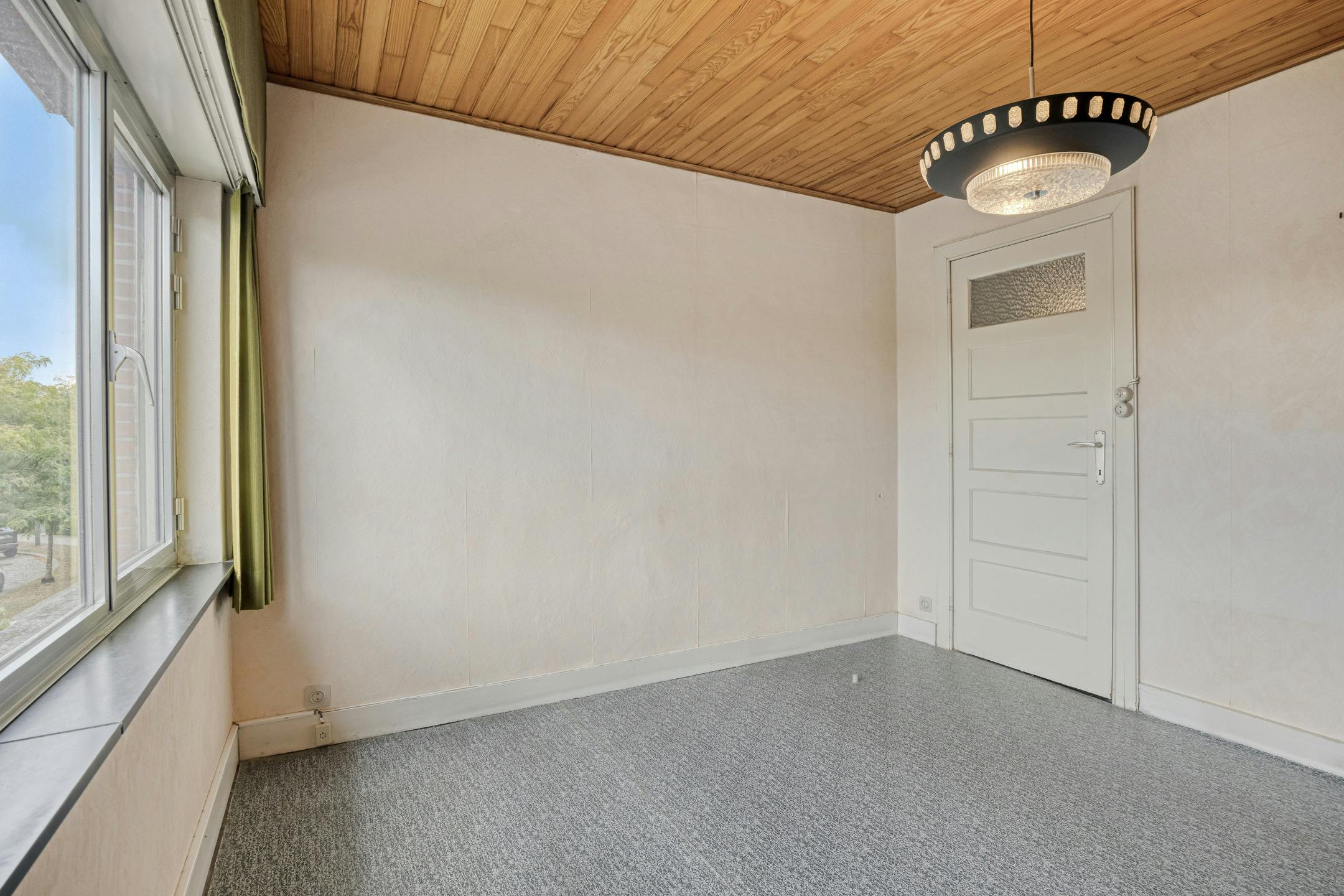 Te renoveren huis op het Berkenveldplein in Wilrijk foto 16