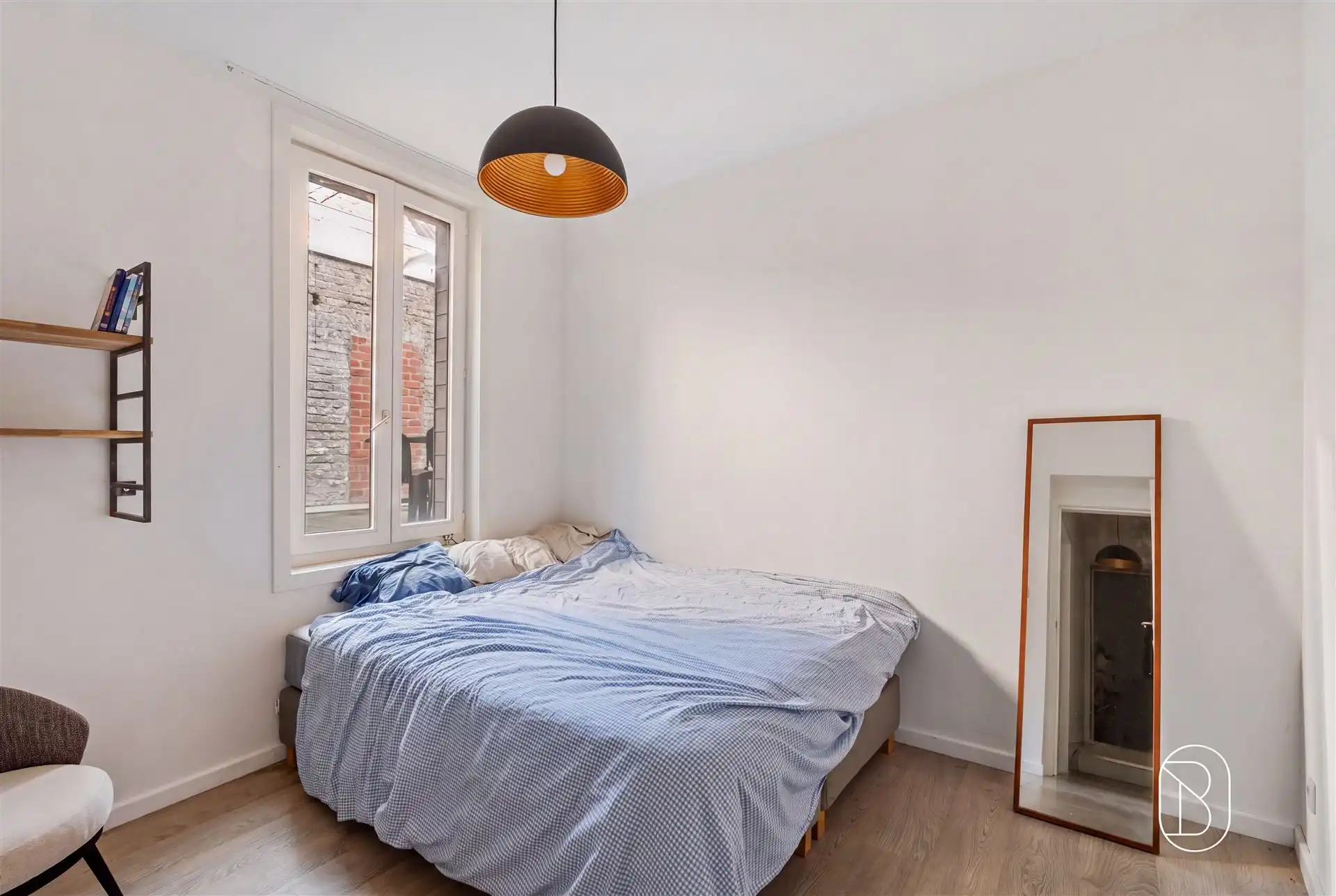 Handelspand + 2 gerenoveerde appartementen hartje Kortrijk foto 19