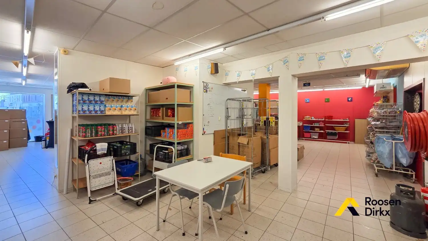 Handelspand met 254m² met hoge zichtbaarheid en unieke ligging in hartje Bree foto 14