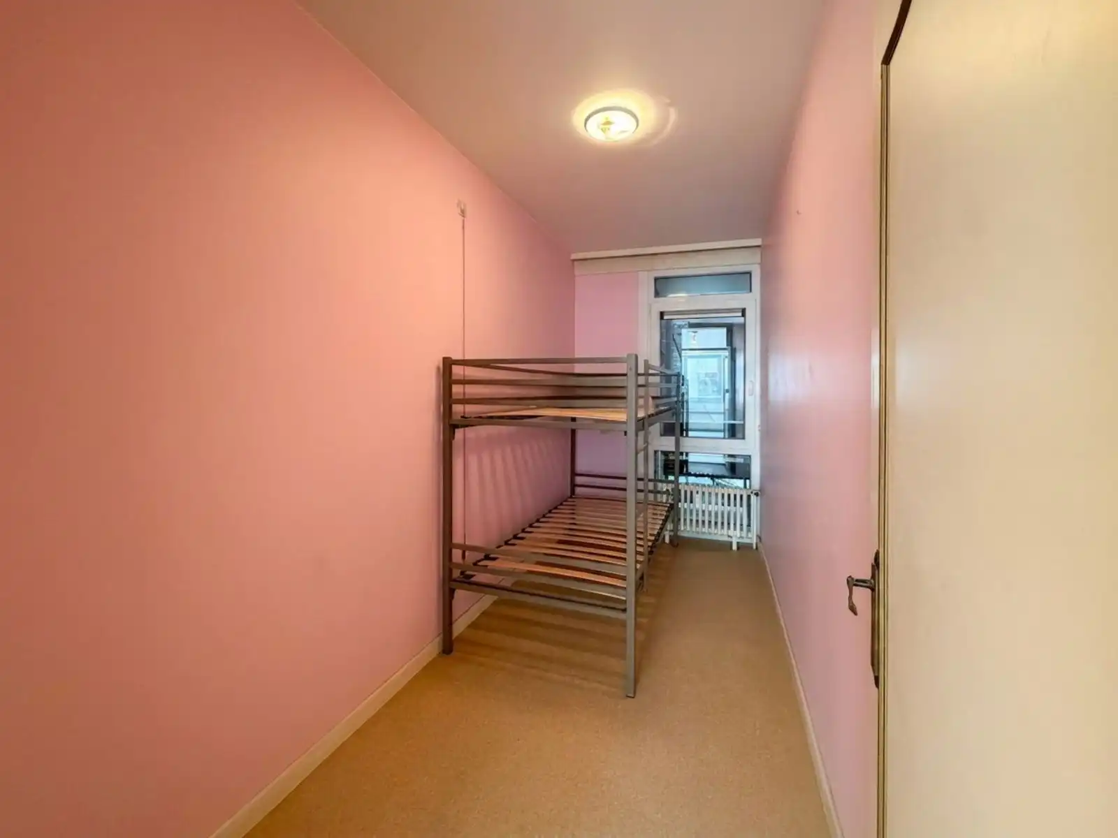 Verzorgd 2-slaapkamerappartement op toplocatie in hartje Oostende foto 8