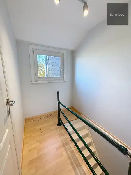 Knusse rijwoning foto 17