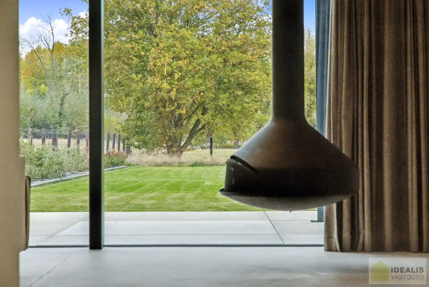 IDEALIS VASTGOED - EEN BIJZONDER HUIS, EEN BIJZONDERE LOCATIE, EEN UNIEKE KANS OM TE WONEN IN EEN AUTHENTIEK LANDHUIS MET EEN PRACHTIGE INRICHTING EN EEN HOOGWAARDDIGE AFWERKINGSGRAAD! foto 10