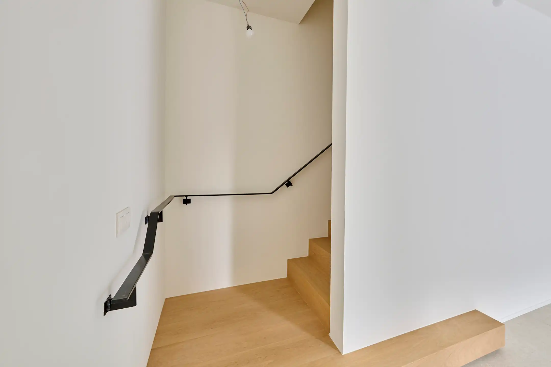 Ruime woning met 4 of 5 slaapkamers en 2 badkamers foto 14