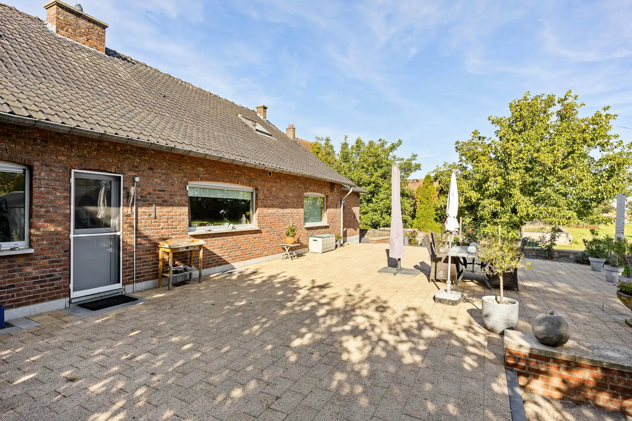 Ruime vrijstaande woning met 2 garages in Herderen foto 18