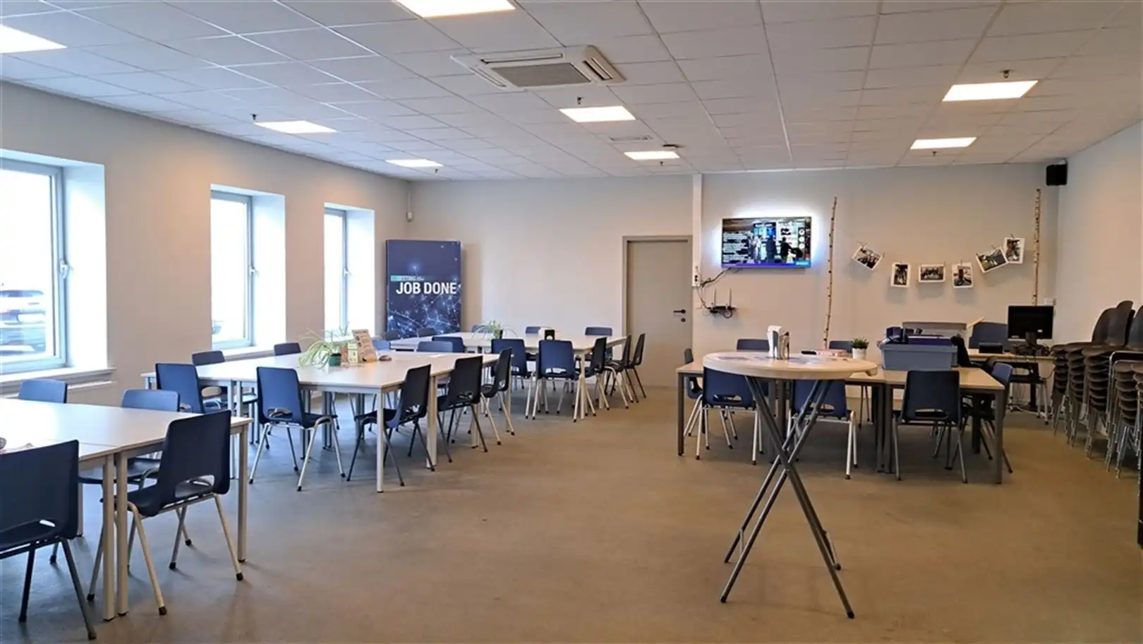 Logistieke unit + kantoren te Zele foto 12