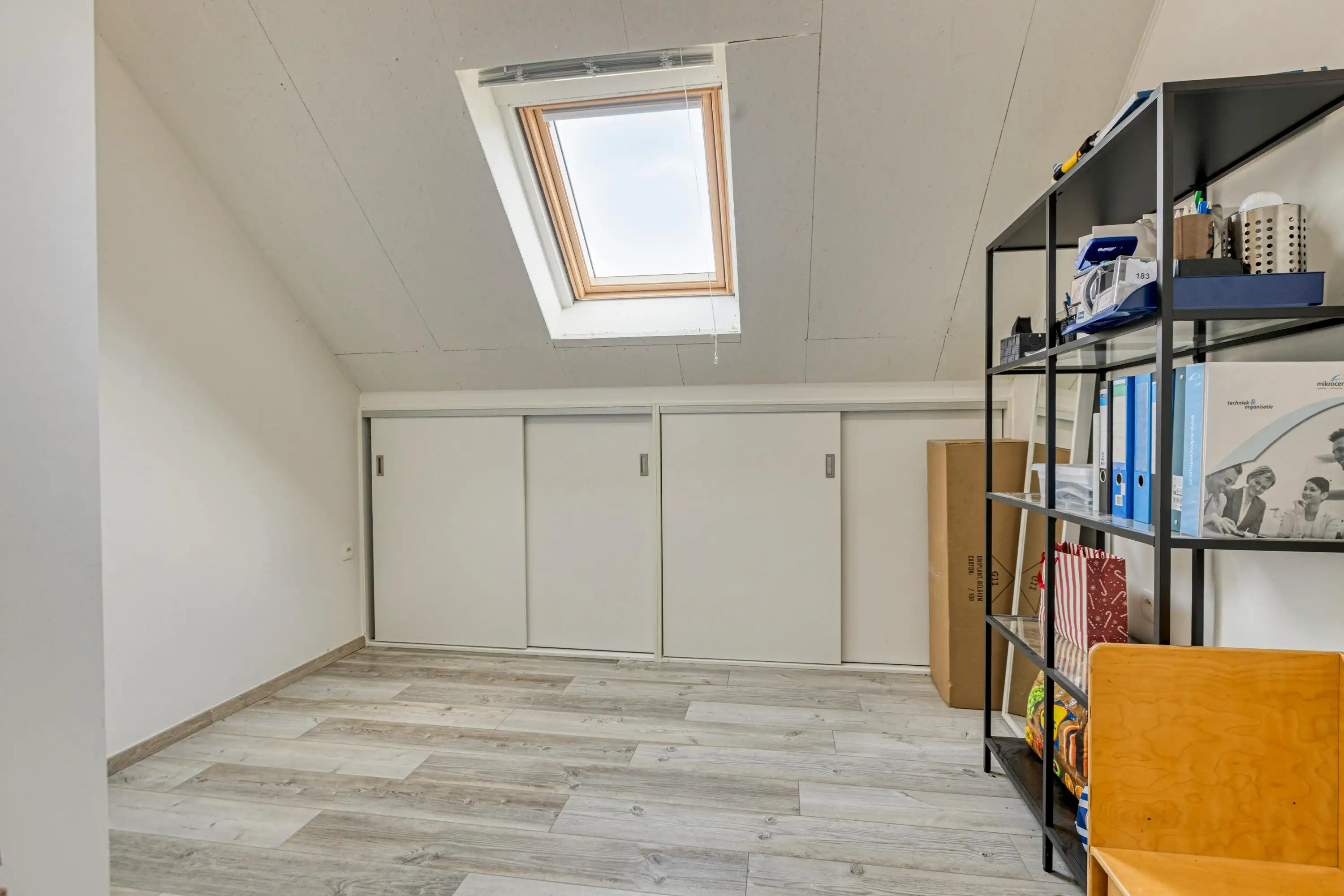 Instapklare gezinswoning met 4 slaapkamers te Kuringen foto 22
