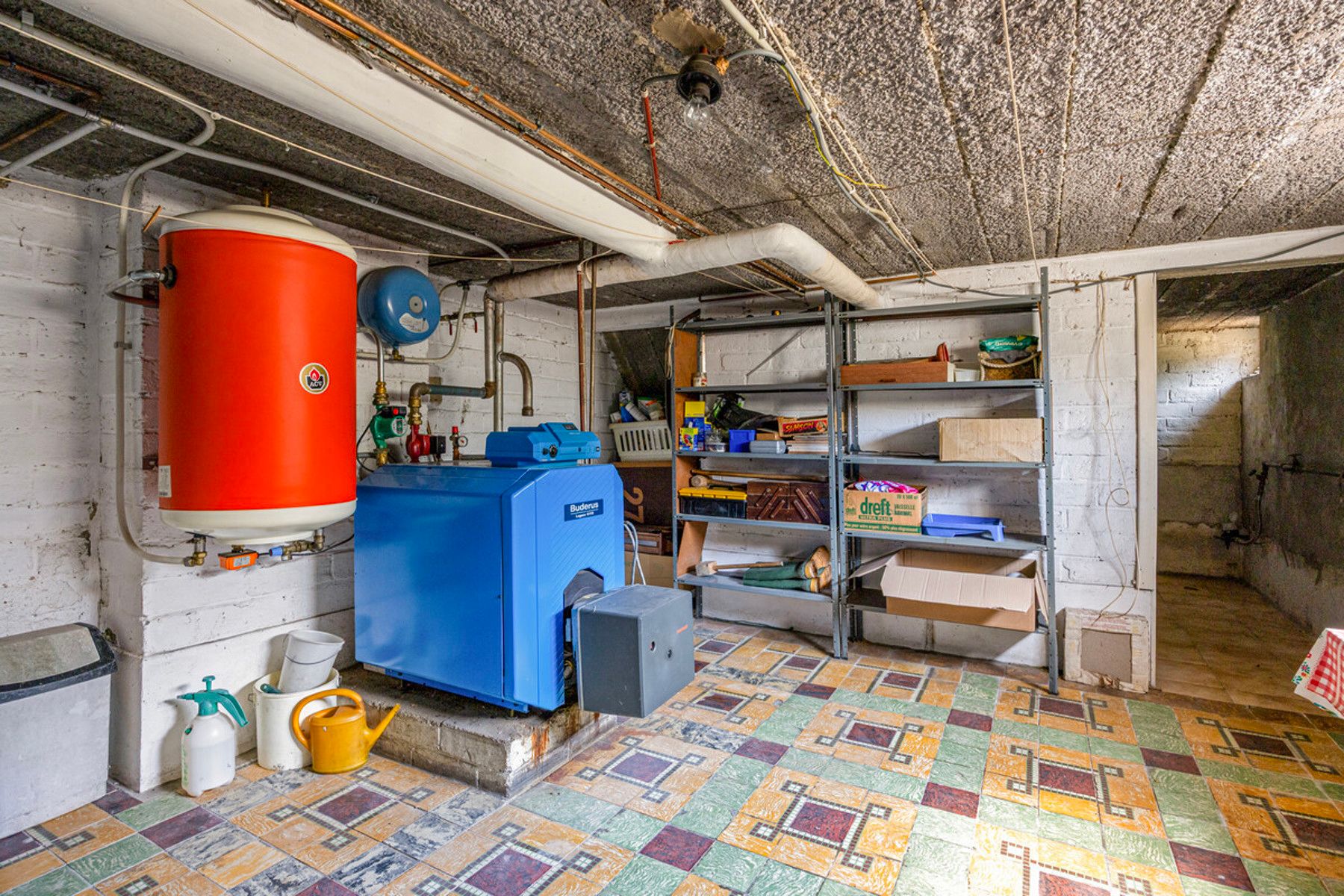 Charmante gezinswoning met 3 slaapkamers, 2 badkamers en ruime tuin op toplocatie. foto 40
