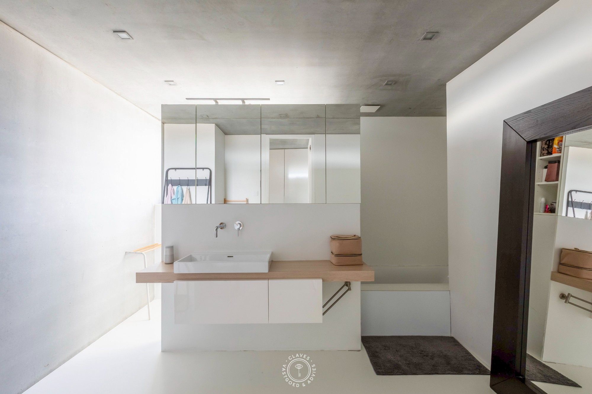 Architecturaal pareltje met praktijkruimte foto 22