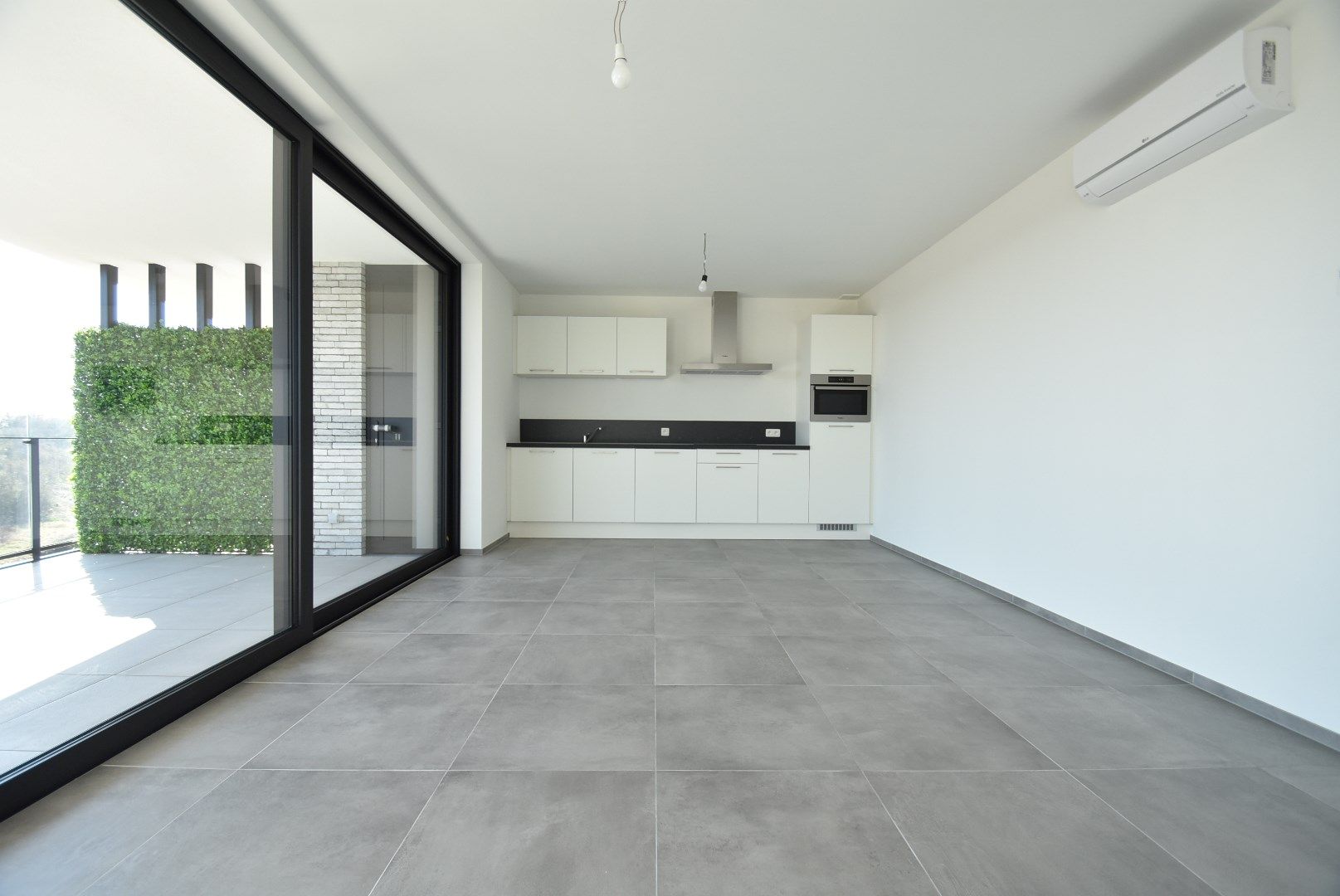 Stijlvol appartement op de tweede verdieping met prachtig uitzicht op het kanaal foto 8