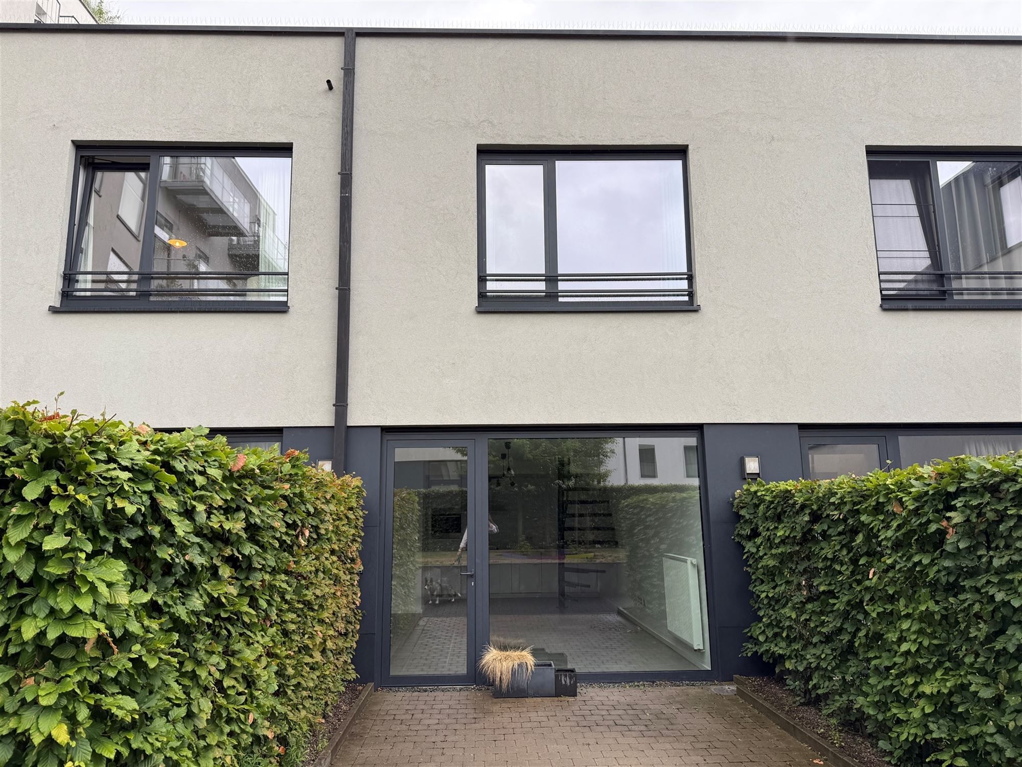 Ruim duplex app + parking foto {{pictureIndex}}