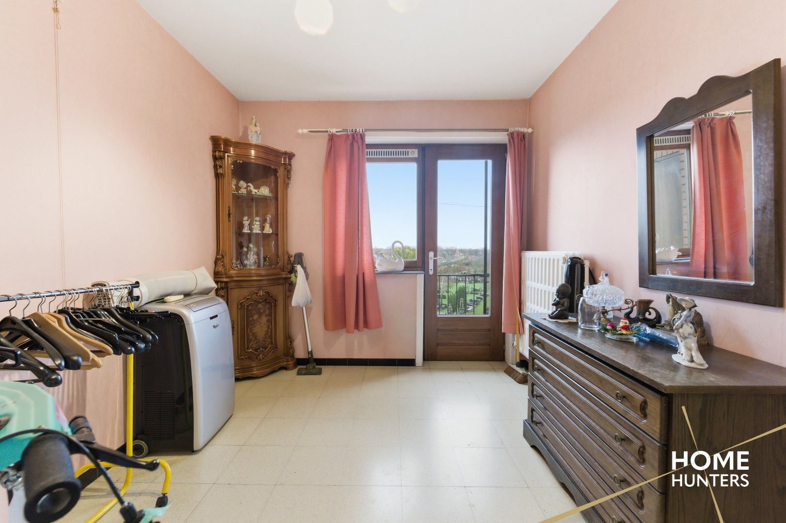 Lichtrijk 2-slaapkamerappartement op gunstige ligging te Ieper foto 17